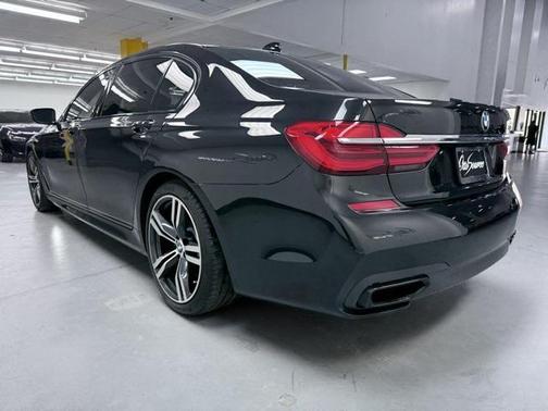 2019 BMW 740 740i