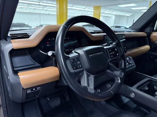 2023 Land Rover Defender X-Dynamic SE