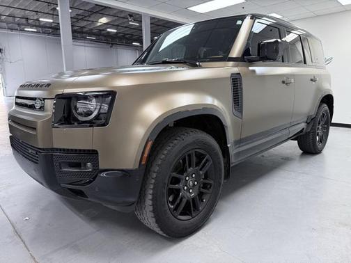 2023 Land Rover Defender X-Dynamic SE