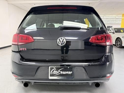 2017 Volkswagen Golf GTI 2.0T S 4-Door