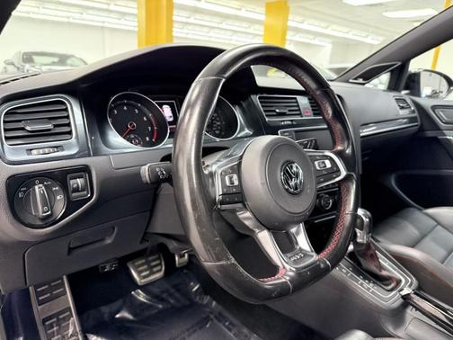 2017 Volkswagen Golf GTI 2.0T S 4-Door