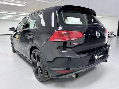 2017 Volkswagen Golf GTI 2.0T S 4-Door