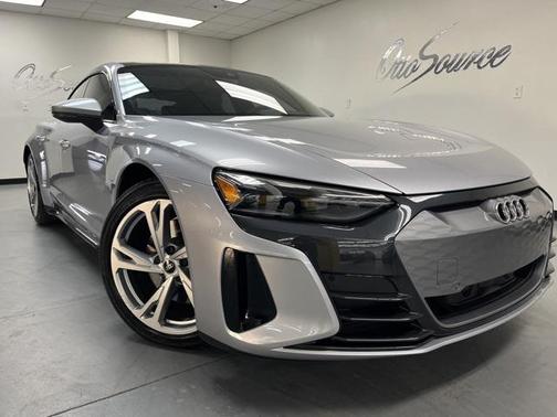 2022 Audi e-tron GT Premium Plus