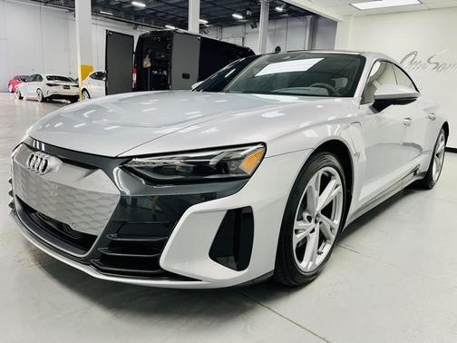 2022 Audi e-tron GT Premium Plus