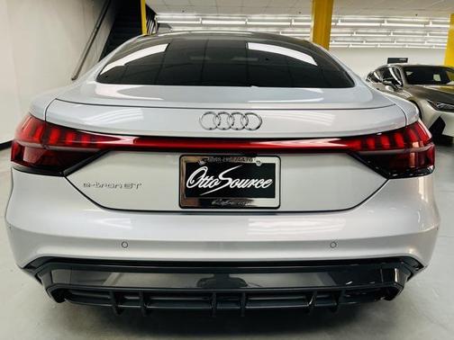 2022 Audi e-tron GT Premium Plus