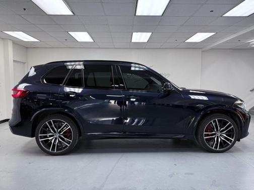 2022 BMW X5 M50i