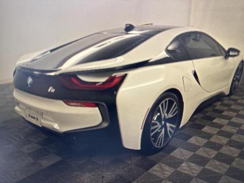 2015 BMW i8 Base