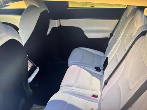 2022 Tesla Model X Dual Motor All-Wheel Drive