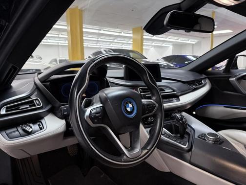 2015 BMW i8 Base