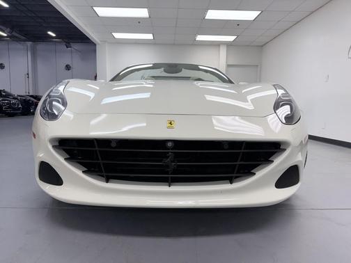 2015 Ferrari California T