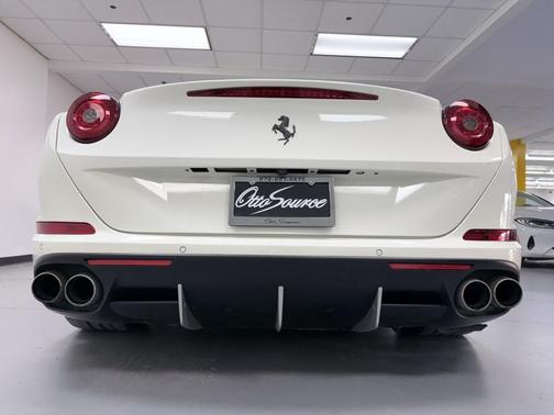 2015 Ferrari California T