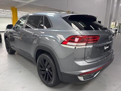 2022 Volkswagen Atlas Cross Sport 2.0T SE w/Technology