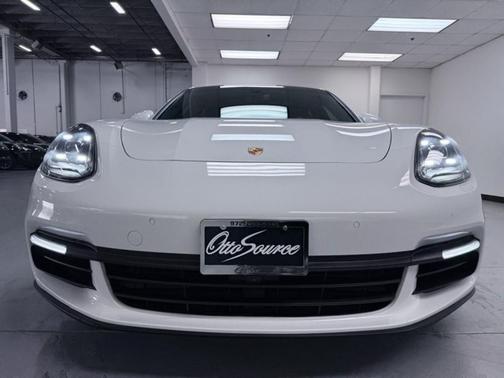 2020 Porsche Panamera 4