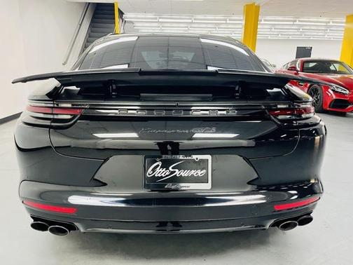 2020 Porsche Panamera GTS