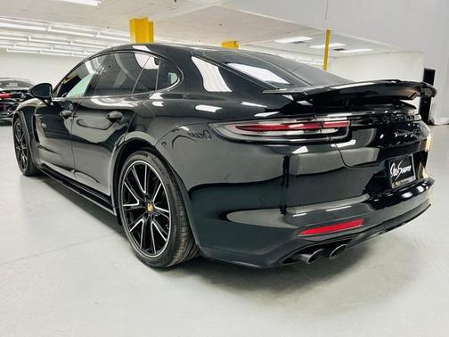 2020 Porsche Panamera GTS