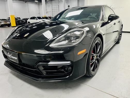 2020 Porsche Panamera GTS