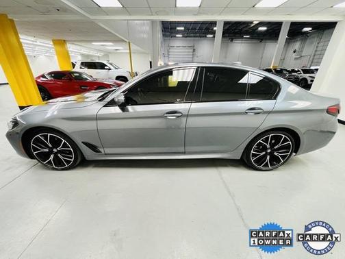 2022 BMW 530 i
