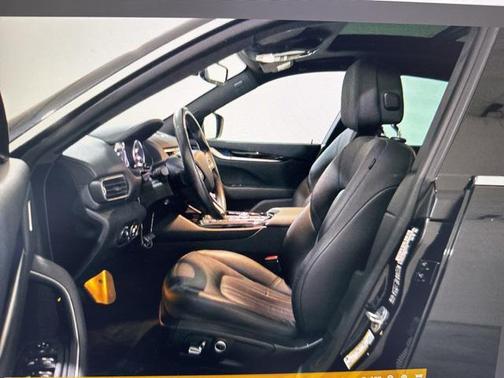 2022 Maserati Levante Modena