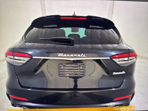 2022 Maserati Levante Modena