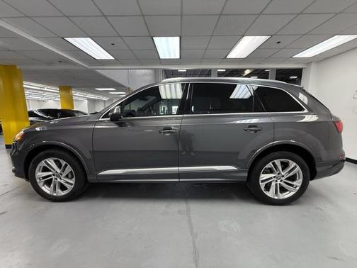 2020 Audi Q7 55 Premium Plus