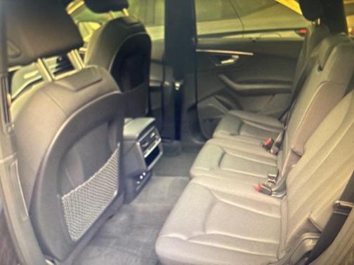 2020 Audi Q7 55 Premium Plus