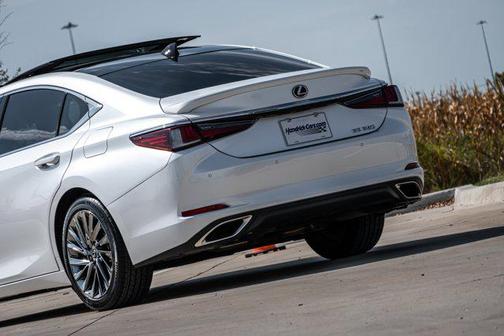 2024 Lexus ES 350 Ultra Luxury