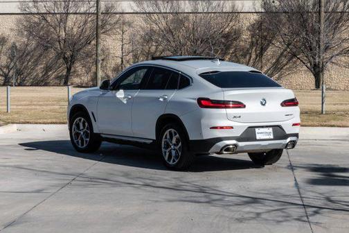 2025 BMW X4 xDrive30i