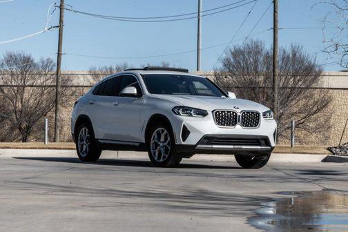 2025 BMW X4 xDrive30i