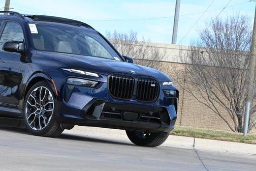 2026 BMW X7 M60i