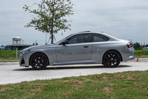 Skyscraper Grey Metallic 2026 BMW M240 i