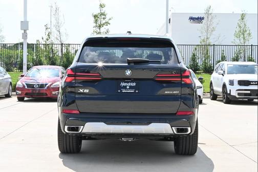 Black Sapphire Metallic 2026 BMW X5 xDrive40i