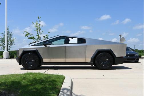 Ultra-Hard Stainless Steel 2025 Tesla Cybertruck All-Wheel Drive