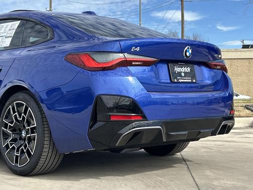 Portimao Blue Metallic 2026 BMW i4 Gran Coupe xDrive40