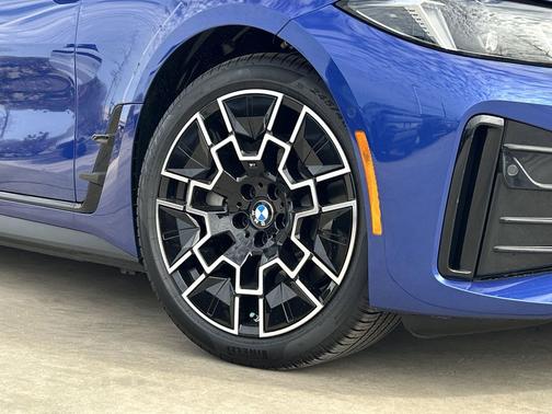 Portimao Blue Metallic 2026 BMW i4 Gran Coupe xDrive40