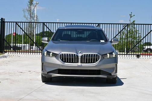Oxide Grey Metallic 2025 BMW 530 530i