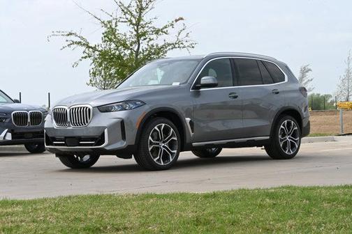 Skyscraper Grey Metallic 2026 BMW X5 xDrive40i