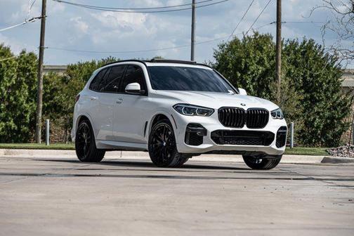 2022 BMW X5 M50i