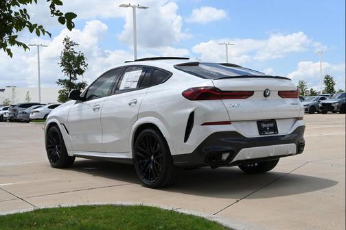 Mineral White Metallic 2027 BMW X6 xDrive40i