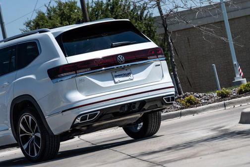 2025 Volkswagen Atlas 2.0T SEL Premium R-Line 4MOTION