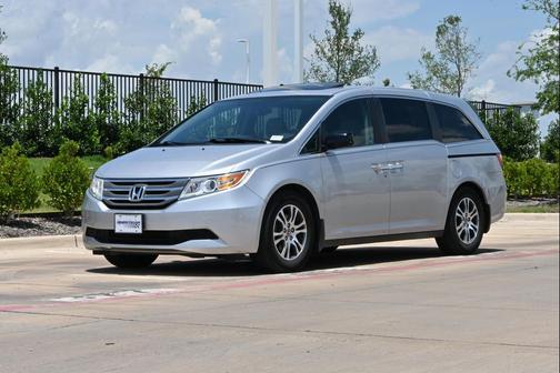 Alabaster Silver Metallic 2012 Honda Odyssey EX-L