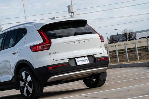 2019 Volvo XC40 T4 Momentum