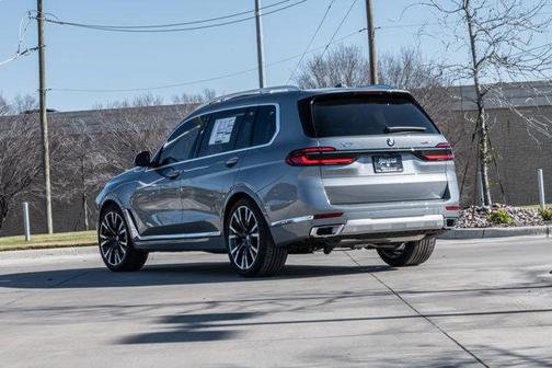 2026 BMW X7 xDrive40i