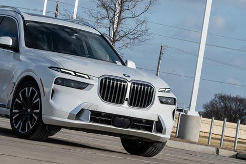 2024 BMW X7 xDrive40i