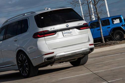2024 BMW X7 xDrive40i