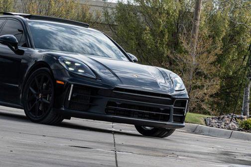 2024 Porsche Panamera Panamera 4