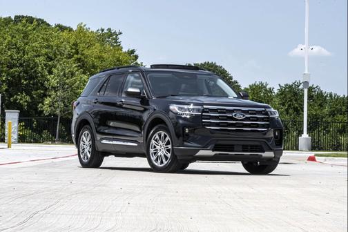 Agate Black 2025 Ford Explorer Active