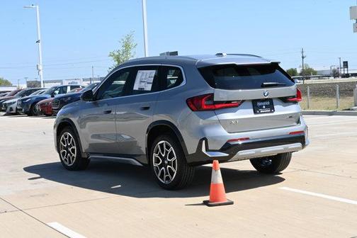 Space Silver Metallic 2026 BMW X1 xDrive28i