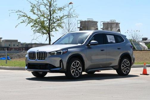 Space Silver Metallic 2026 BMW X1 xDrive28i