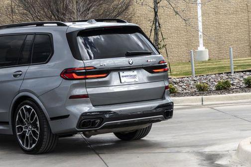 2026 BMW X7 M60i