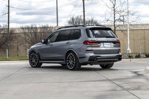 2026 BMW X7 M60i